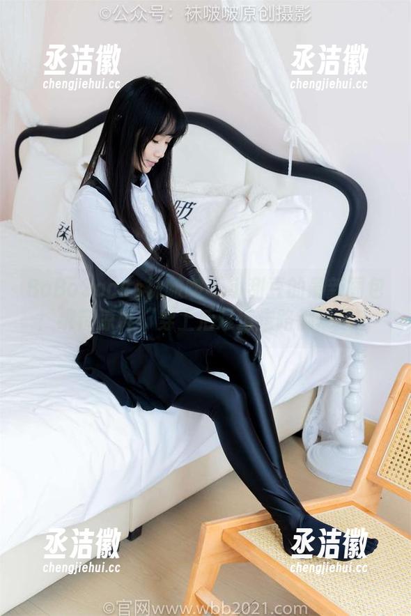 BoBoSocks袜啵啵-小甜豆 BoBoSocks袜啵啵 - 小甜豆的最新图包:绑带凉鞋,穿上后难道走路都带风?