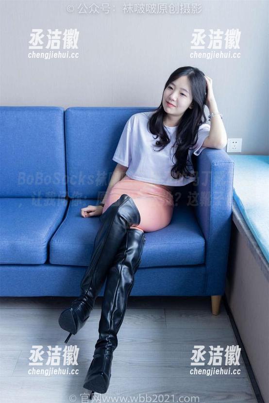 BoBoSocks袜啵啵-稚予 BoBoSocks袜啵啵 - 稚予的马丁靴写真,让我问你:原图出尾款没?这靴子肯定值!