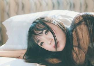 GIRLT果团网 – 看这里！莫雅淇女神写真合集：一神一摄俱全，来信徒们膜拜！