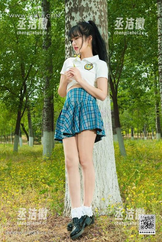 Ligui丽柜-钟情 Ligui丽柜 - 图集上有钟情的香脂莲莓,下载完可能会让你一时失语!