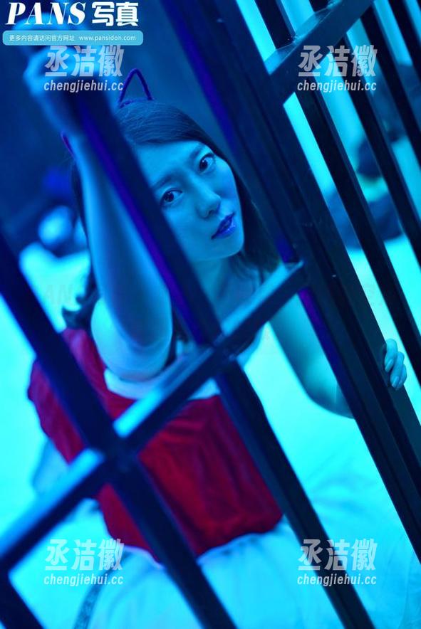 PANS写真-团团 PANS写真 - 放心,不收费,团团的空姐套图直击你的眼。