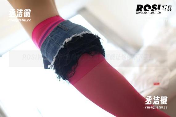 ROSI ROSI网络袜子双重福利,连图集都能让你停不下来!