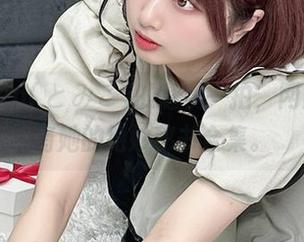 Tomiko(とみこ)的随手一拍，网盘里也有她的绝妙秘书合集。