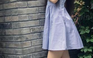 TouTiao头条女神 – 壁纸Warning：张译丹的圣诞原图，抓住节日的魔力，又沉浸在一丝不羁中。