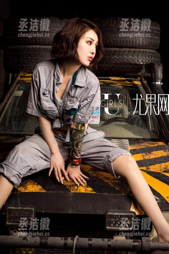 UGirls尤果网-李思宁 UGirls尤果网 - 这套李思宁的美腿套图,真的是走到哪儿都让人恋恋不舍,腿好看的人就是不一样!