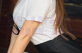 UGirls尤果网 – 李思宁的泳衣合集在线，警告！注意危险横幅：美到不敢直视！