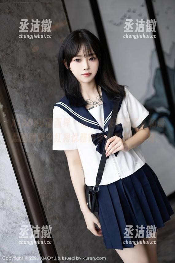 XIAOYU语画界-杨晨晨 XIAOYU语画界 - 哇,又来更新了!杨晨晨的图集中红裙优雅得令人想披上草裙。