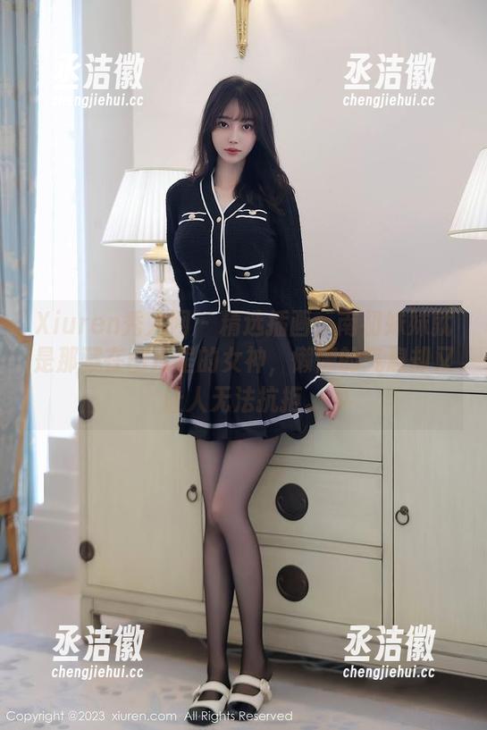 Xiuren秀人网-南初妹妹 Xiuren秀人网 - 精选插画:南初妹妹就是那藏在图库里的女神,懒懒的气息却又让人无法抗拒。