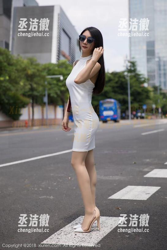 Xiuren秀人网-周于希Sandy Xiuren秀人网 - 这一季的黑丝,周于希Sandy很敢穿,专属写真集分享一下她的风格!