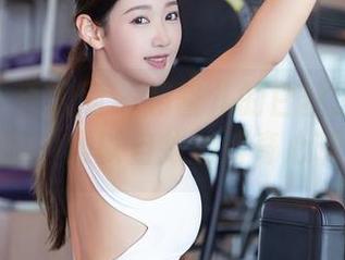 Xiuren秀人网 – 月酱儿的白丝原图…看这腿，难以自拔的好奇心啊！