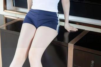 Xiuren秀人网 – 原图里的李可儿，耳边隐约传来女神的呼唤…难道我也能听到？