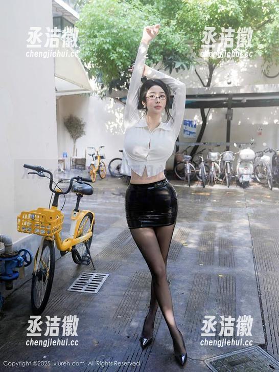 Xiuren秀人网-沐沐baby Xiuren秀人网 - 别担心,沐沐baby的豹纹图集不会让你失望的!