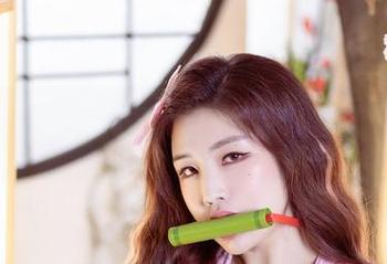 Yebin(전예빈)穿泳衣打卡，图库确实又一次打破了我的赞美词库！