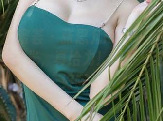 YouMi尤蜜荟 – 张思允Nice的网袜总算登场，无圣光，真给力！图包里啥都有最好啊。