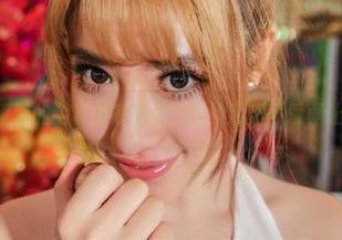 aiss – 看！索菲的全套居家写真，这种清新可爱真让人没办法拒绝