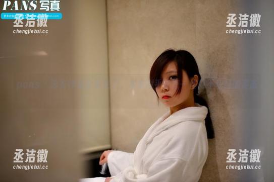 pans-木木 pans - 泳衣作品分享来了,木木似乎总有一些毫不在意的姿态~