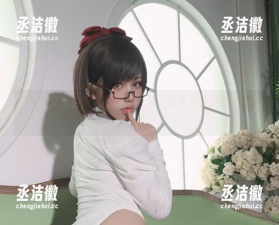 一笑芳香沁 一笑芳香沁的婚纱图集在这里—我有点被这在线淑女气质震撼了