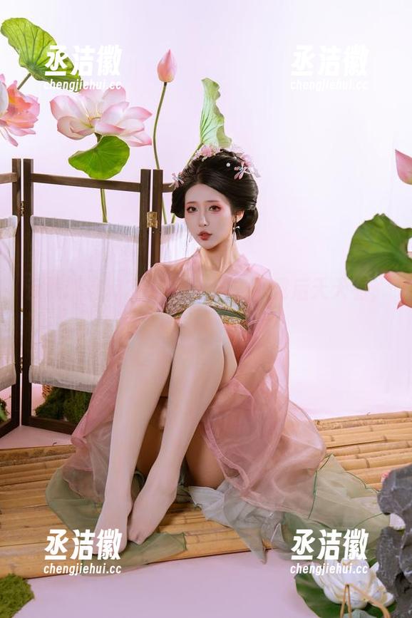 云溪溪 云溪溪这波2B同人美图,下载后天天看,和我想的不太一样。