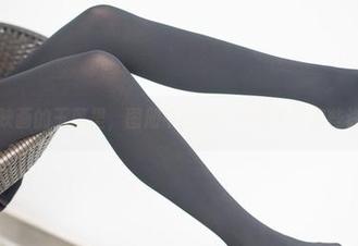 在兔玩映画的玉藻里，图册中的每一页都承载着些许不耐烦
