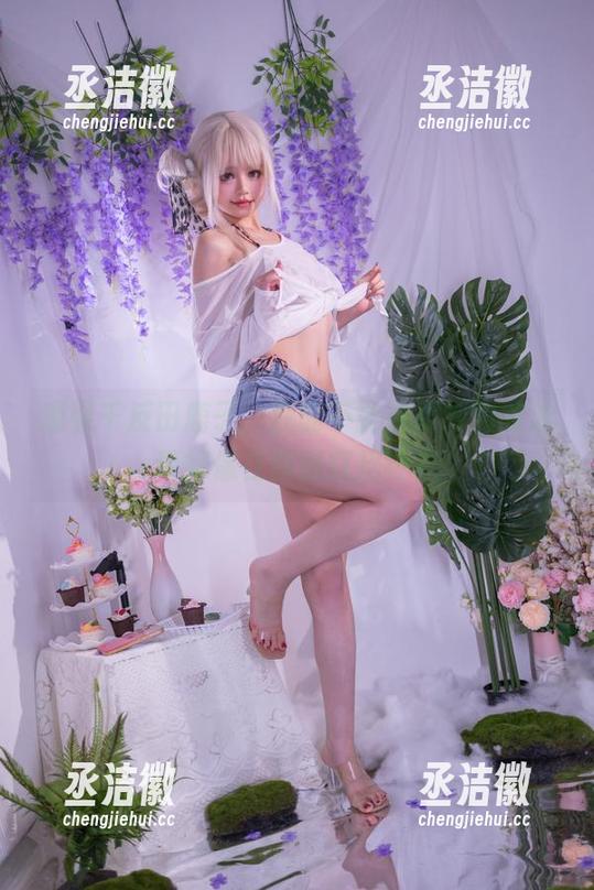 千反田鹿子 观看千反田鹿子,我能不能说罩纱豹纹泳装好像在跟我打招呼?