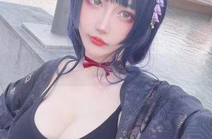 啾小妍的甜心美图，太好吃了，恨不得直接从屏幕里抓一口！