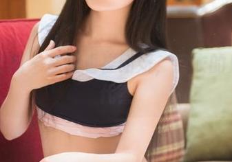 头条女神 – 在线看崔昭妍，皮衣的反叛时代？