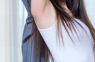 头条女神 – 杜菲菲在线长腿盛会——这美图就像梁静茹的歌，让我勇敢追星！