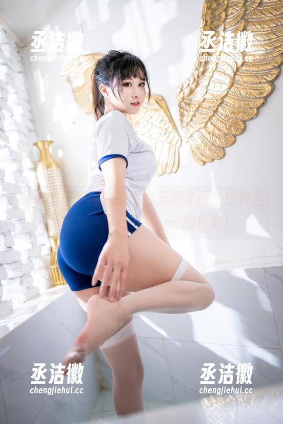 奇行家狗崽 分享奇行家狗崽的黑白无相套图,这种色?根本不需要多余……的色彩!
