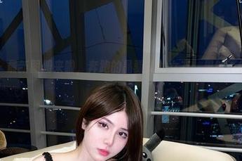 微密圈 – 最新图册来啦，奔跑的晶骡儿的女友，果然不愧是“她”！