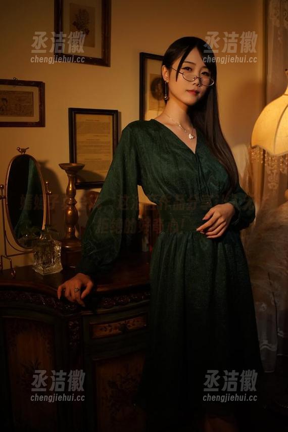 嫣嫣子 嫣嫣子真会玩,这浴缸作品分享让人无法拒绝的好奇心!