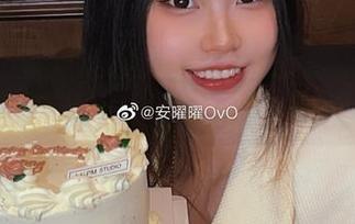 原图直击！安曜曜吊带与尴尬小细节