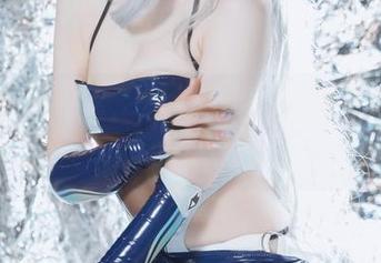 礼服呈现给你，安食Ajiki在高清里轻描淡写的态度。