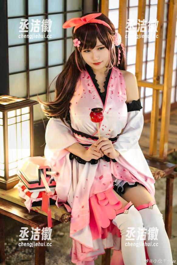 小仓千代w 小仓千代w脱离日常?这次白丝cos更新了啊!