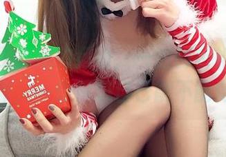 看小女巫露娜的运动，一边剖析她的每一个动作，一边深思自己能不能做到。