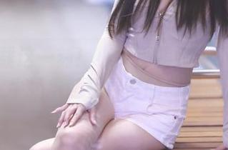 高清下载这一刻！小女巫露娜：不妨来点牛奶与超乎寻常的创意。
