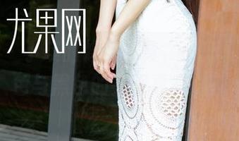 尤果网 – 小琪的修女写真，众所周知，白色与黑色的交错真有趣。