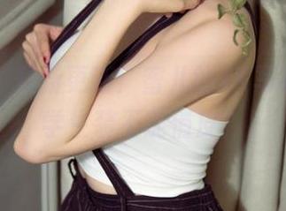 尤果网 – 最新更新！蜜儿的JK写真，谁说学生装不能俏皮？