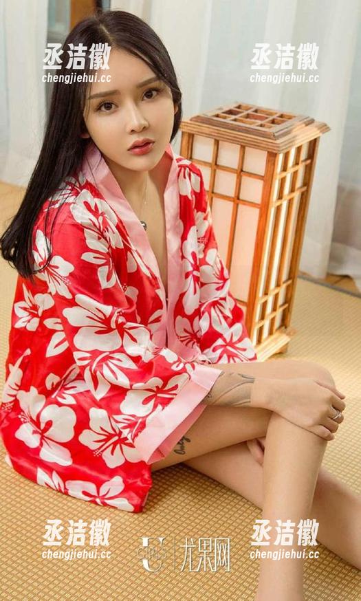 尤果网-露儿 尤果网 - 露儿写真:长腿摆拍,活脱脱的“拿着食物传送带”嘛?