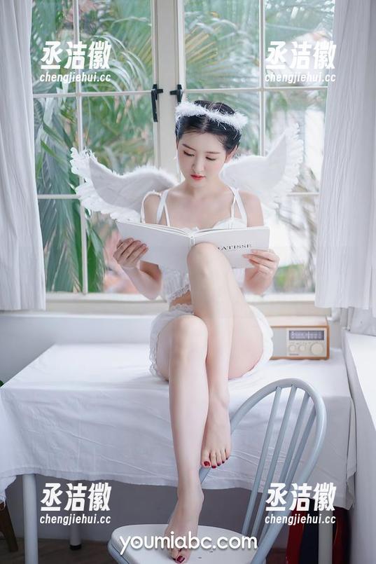 尤蜜荟-小仙 尤蜜荟 - 小仙的高跟鞋:原图带你飞,图包里的动作…小心!别摔倒哦