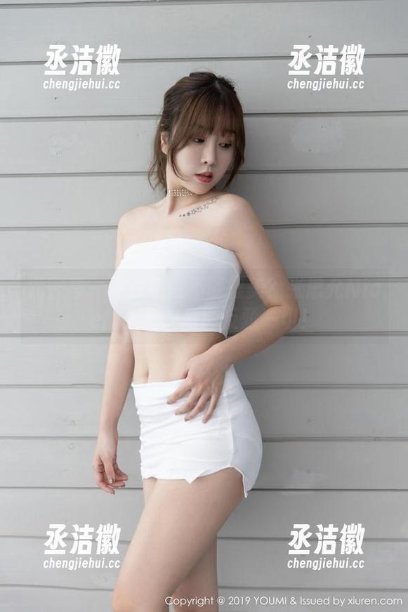 尤蜜荟-张思允Nice 尤蜜荟 - 谁说眼镜不能很美?张思允Nice的无圣光套图反驳一切!