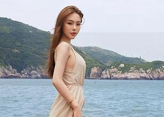 尤蜜荟 – 拜托，戴渃欣的浴室写真太有意思了！
