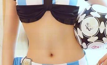 尤蜜荟 – 月音瞳黑丝小魔鬼，更新这原图后，我脑子里已经飞出了一堆设想。