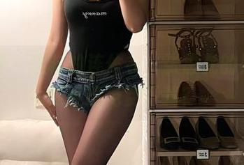 微密圈 – 这样的连体衣，张思允的照片谁能拒绝免费下载？