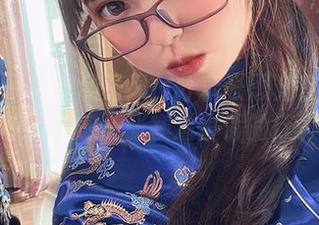 微密圈 – 内衣和海风：分享张思允在三亚的图集，谁不想来一张塞进度假的行李箱里？