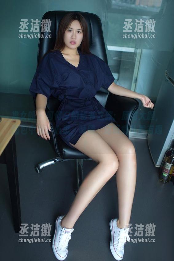 推女郎-何何夕 推女郎 - 何何夕的秘书之旅:原图大胆,图包中藏小心思,啧啧,这玩意儿真有趣!
