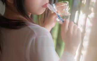 天台瞥一眼，无颜小天使wy高清壁纸效果不错呀