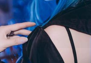 教室里的末夜787：cos，写真和一点点小暗示