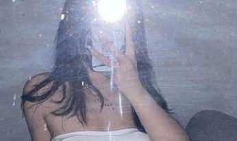 微密圈 – 再看桃沢樱呀的红色战袍写真合集，我咋又开始脑补剧情了？