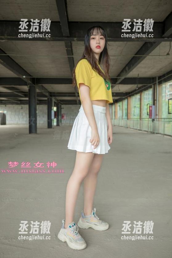 梦丝女神-刘诺 梦丝女神 - 就刘诺这组牛仔裤套图,瘦都瘦成了一道光影。