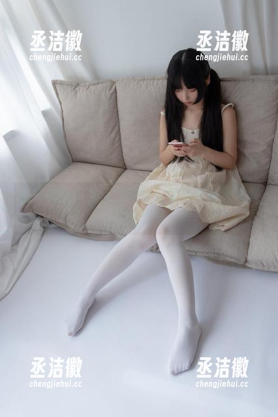 森萝财团 森萝财团带你回到教室,优雅双马尾与美图的碰撞